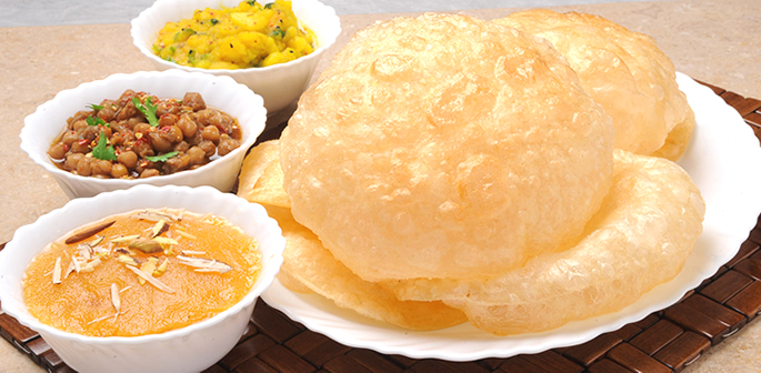 Halwa Purri Chole